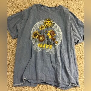 UO Urban Outfitters Graphic Tee Sun S/M